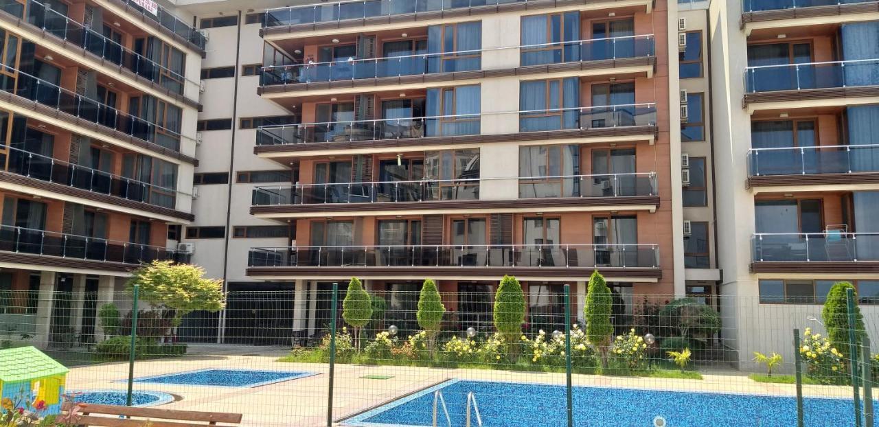Апартаменти В Помориебей Комплекс Gmina Pomorie Zewnętrze zdjęcie